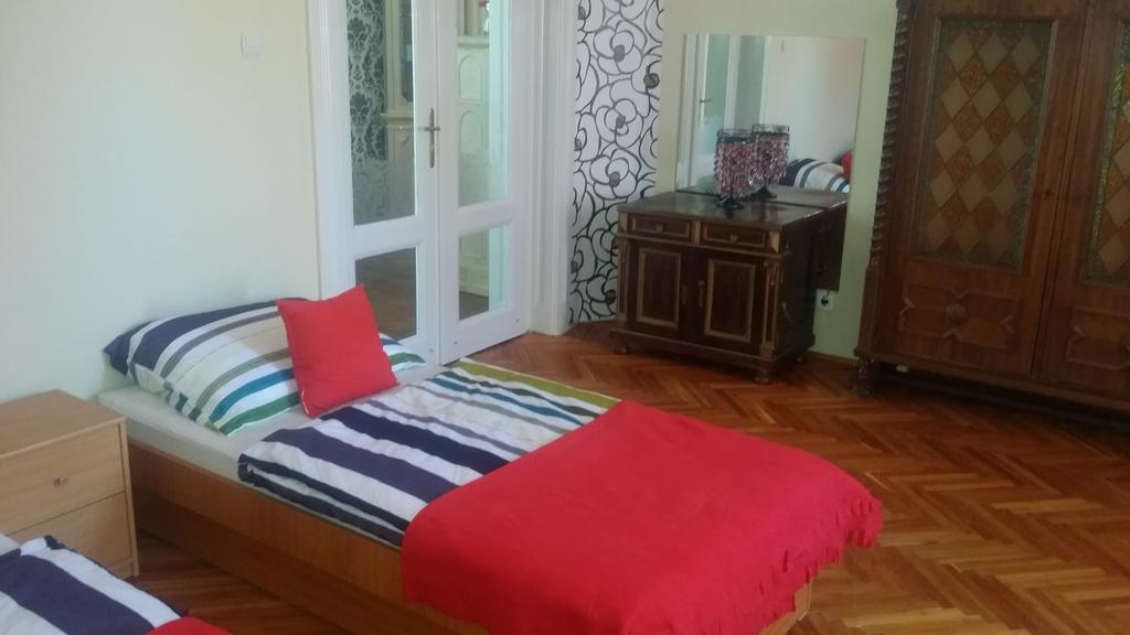 Horváth Apartmanház Kaposvár Exterior foto