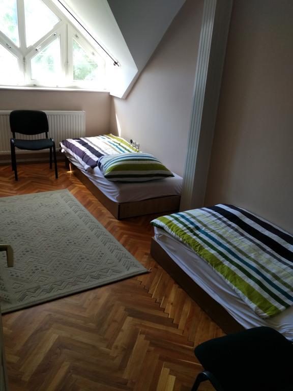 Horváth Apartmanház Kaposvár Exterior foto